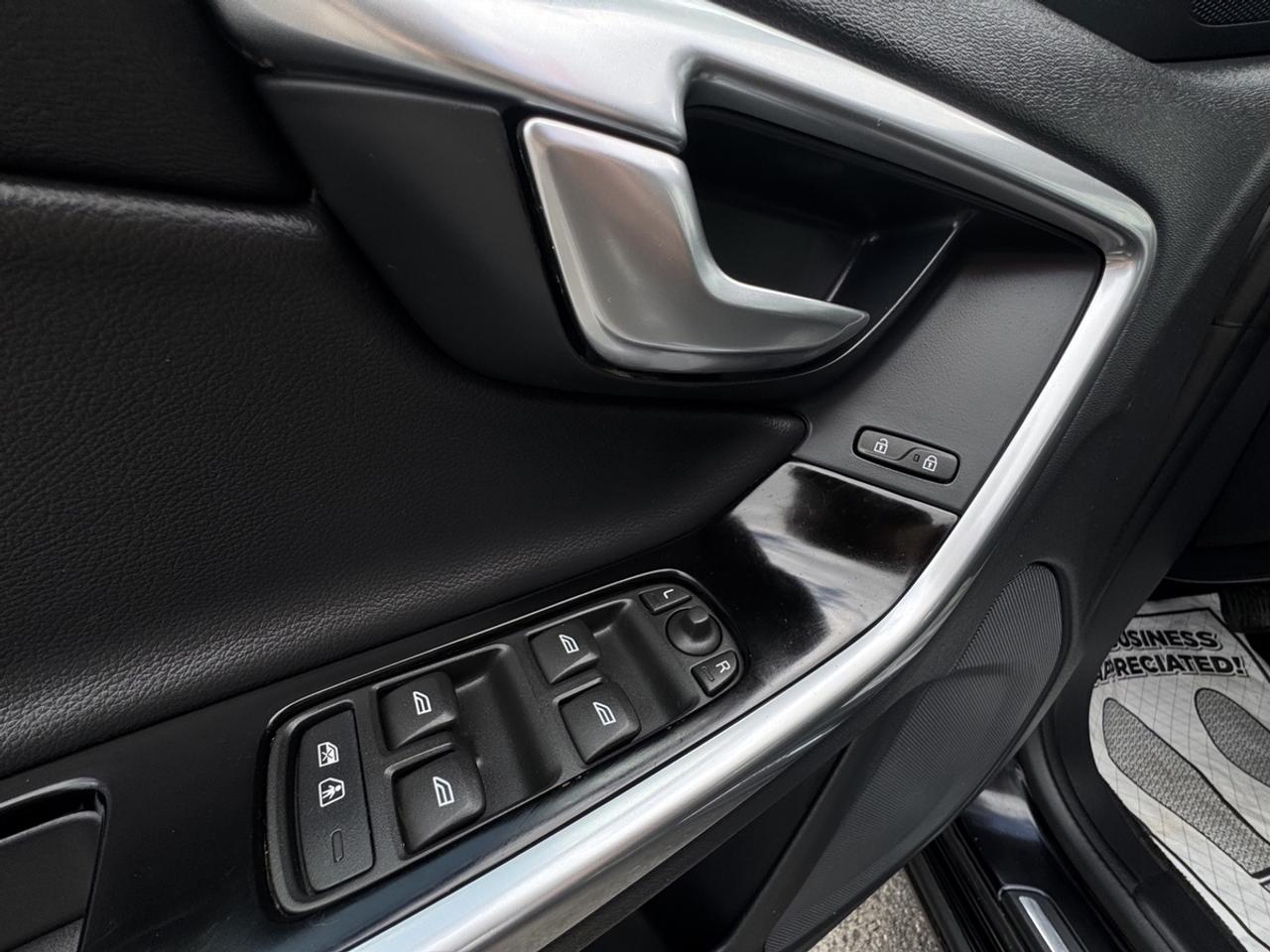 2018 Volvo V60 Dynamic Photo