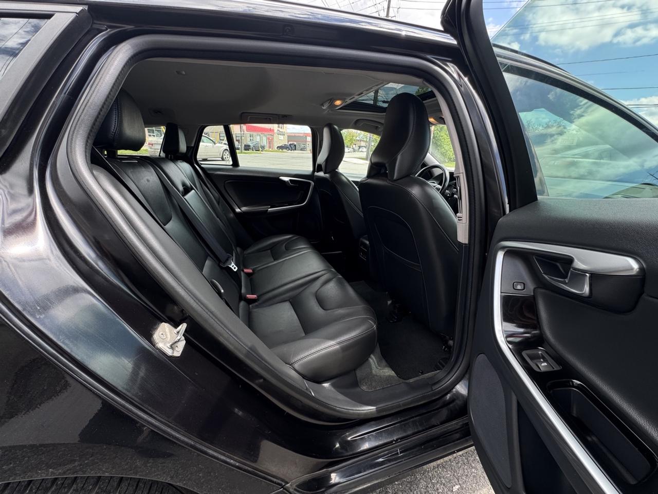 2018 Volvo V60 Dynamic Photo