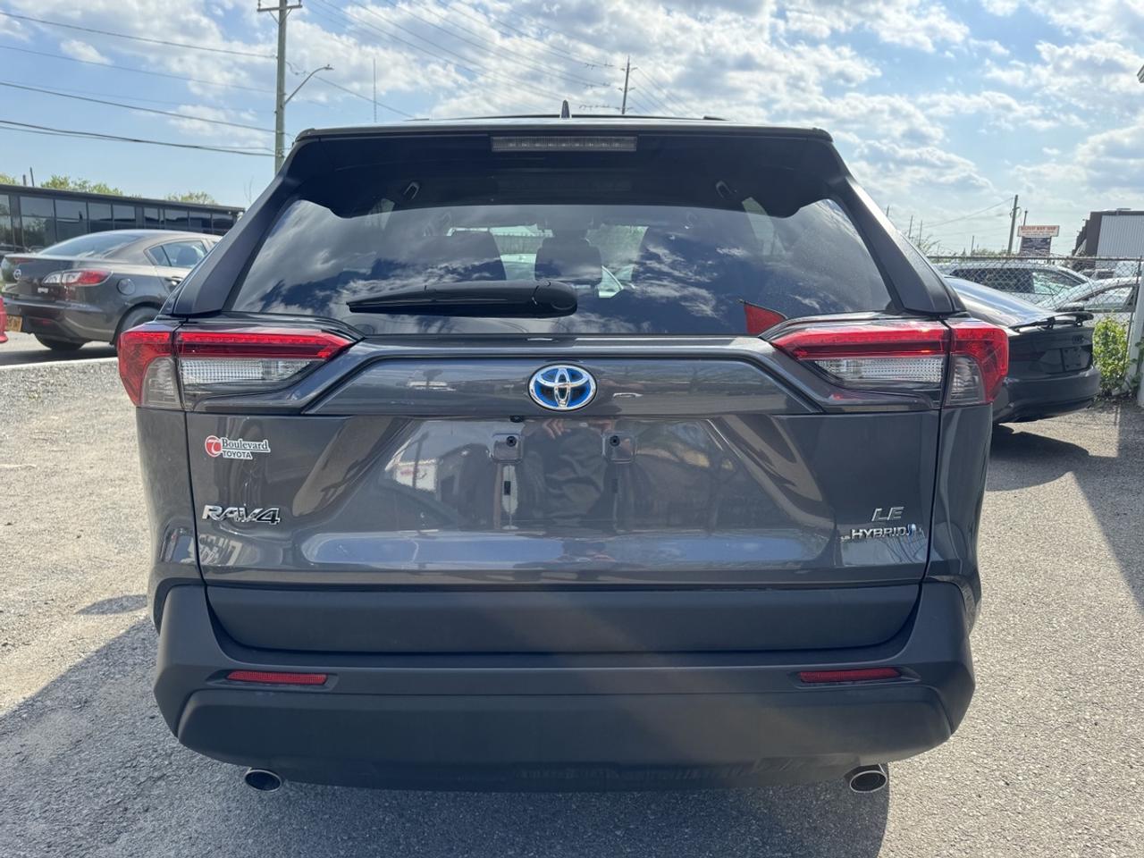 2021 Toyota RAV4 LE Hybrid AWD Photo