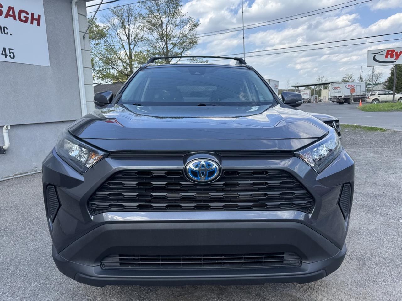 2021 Toyota RAV4 LE Hybrid AWD Photo