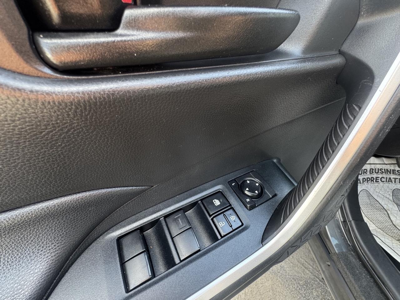 2021 Toyota RAV4 LE Hybrid AWD Photo