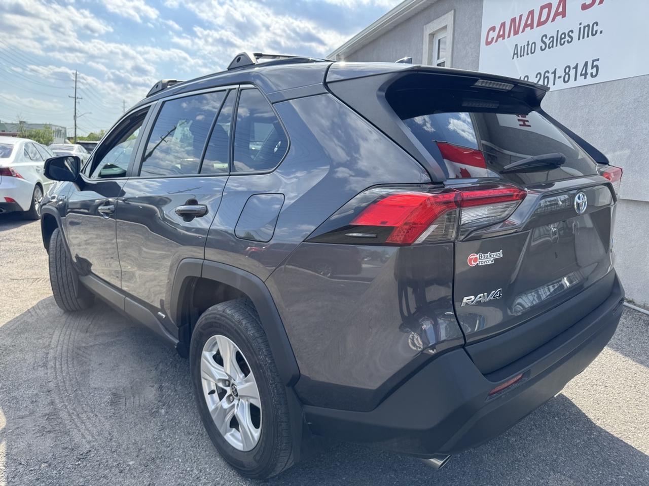 2021 Toyota RAV4 LE Hybrid AWD Photo