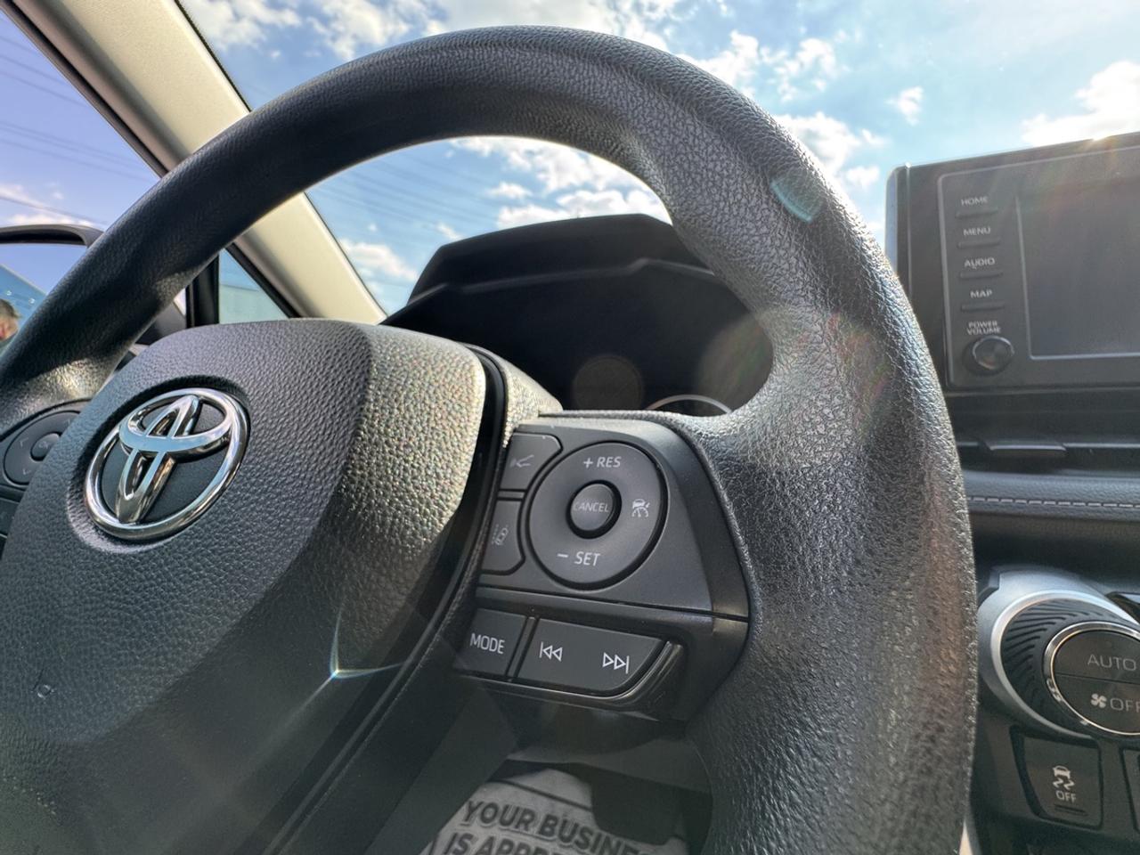 2021 Toyota RAV4 LE Hybrid AWD Photo