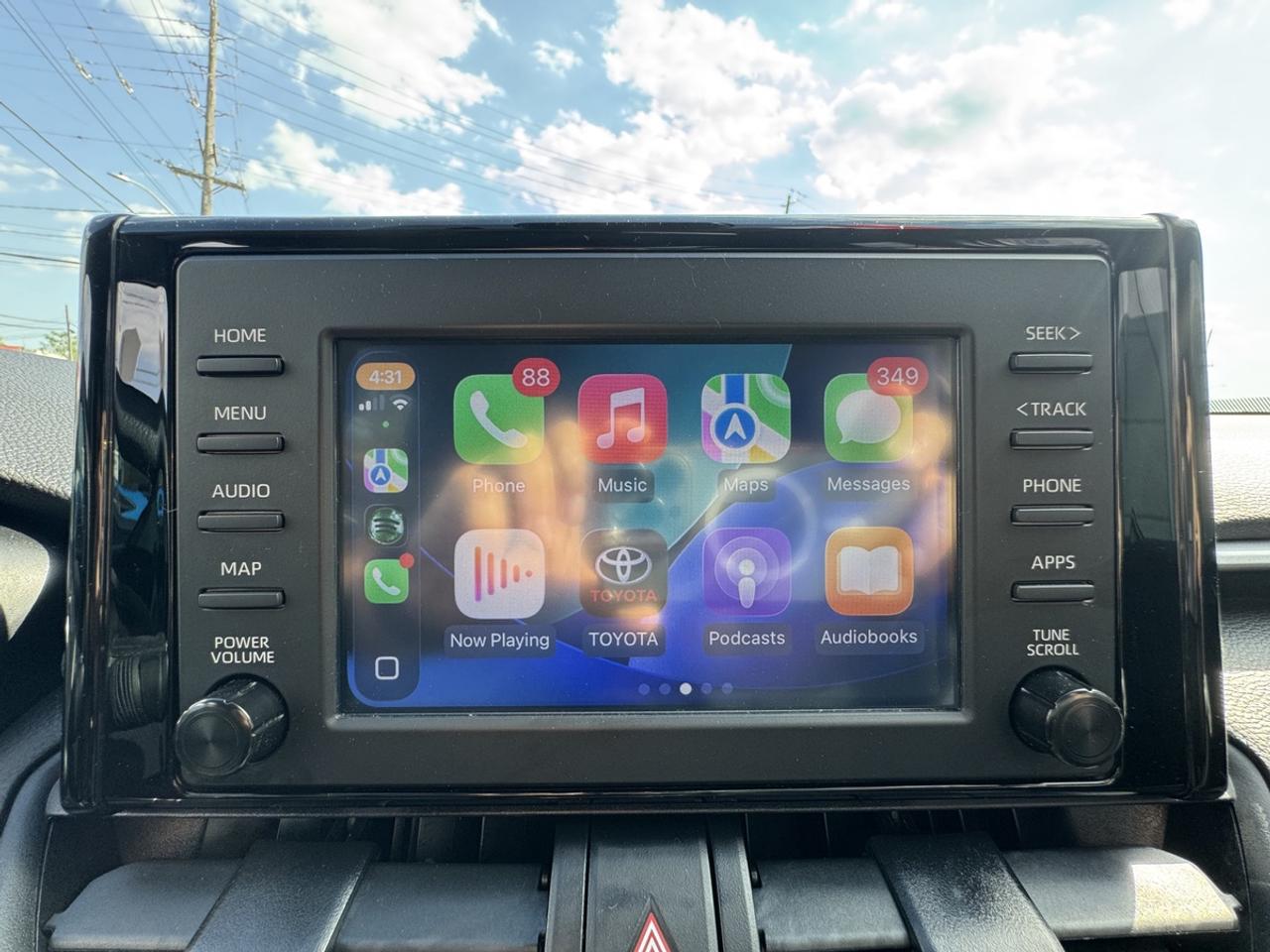 2021 Toyota RAV4 LE Hybrid AWD Photo