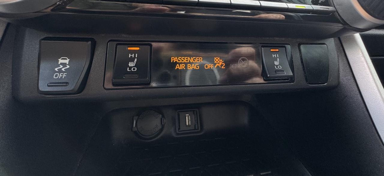 2021 Toyota RAV4 LE Hybrid AWD Photo