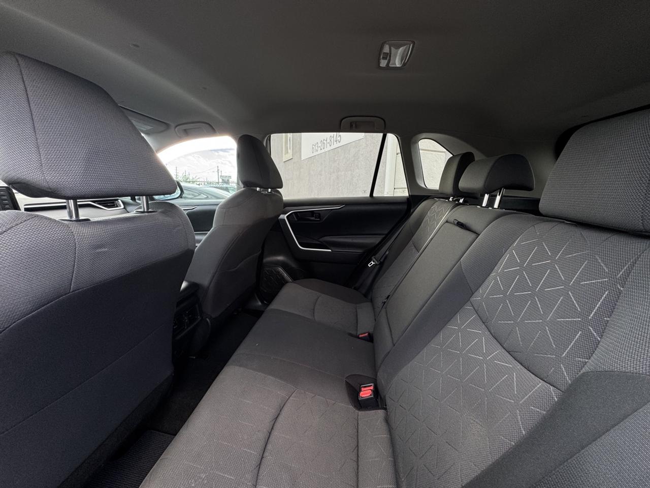 2021 Toyota RAV4 LE Hybrid AWD Photo