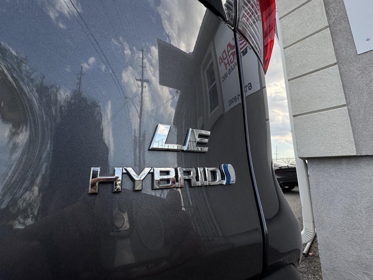 2021 Toyota RAV4 LE Hybrid AWD Photo