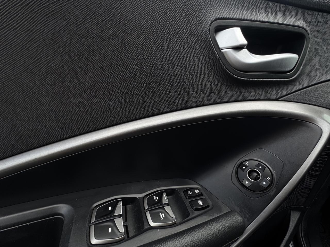2017 Hyundai Santa Fe Sport Sport Premium Photo