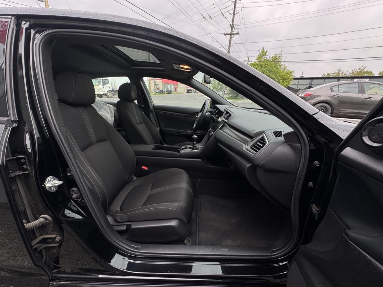 2018 Honda Civic Sport Photo