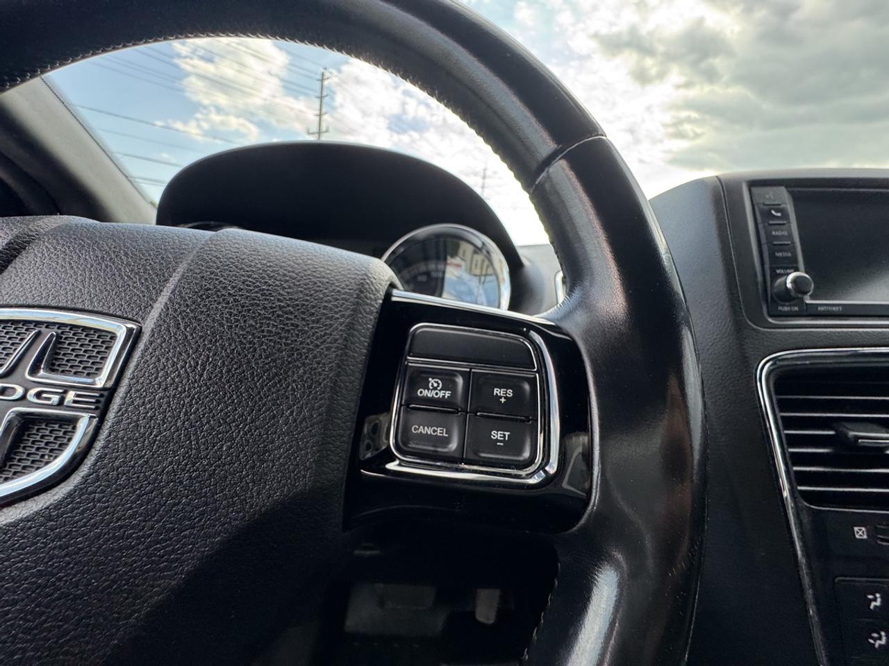2019 Dodge Grand Caravan SXT Photo