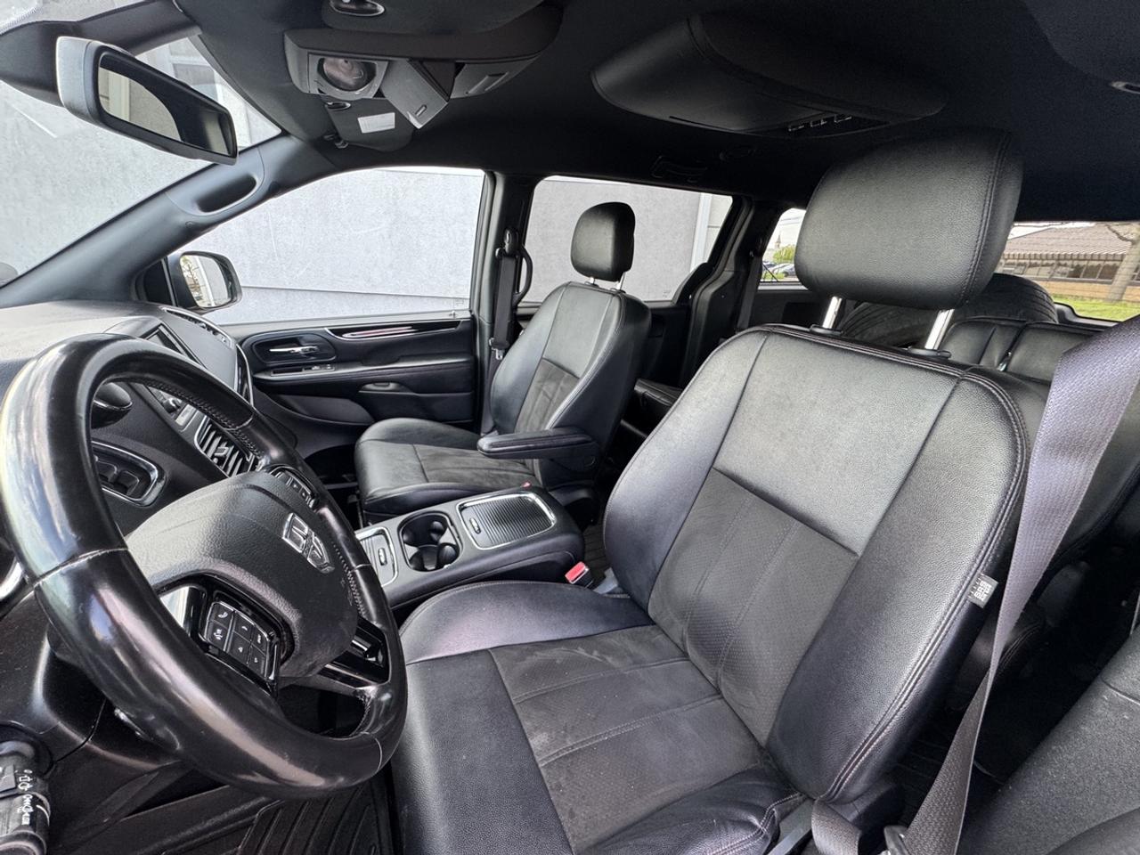 2019 Dodge Grand Caravan SXT Photo