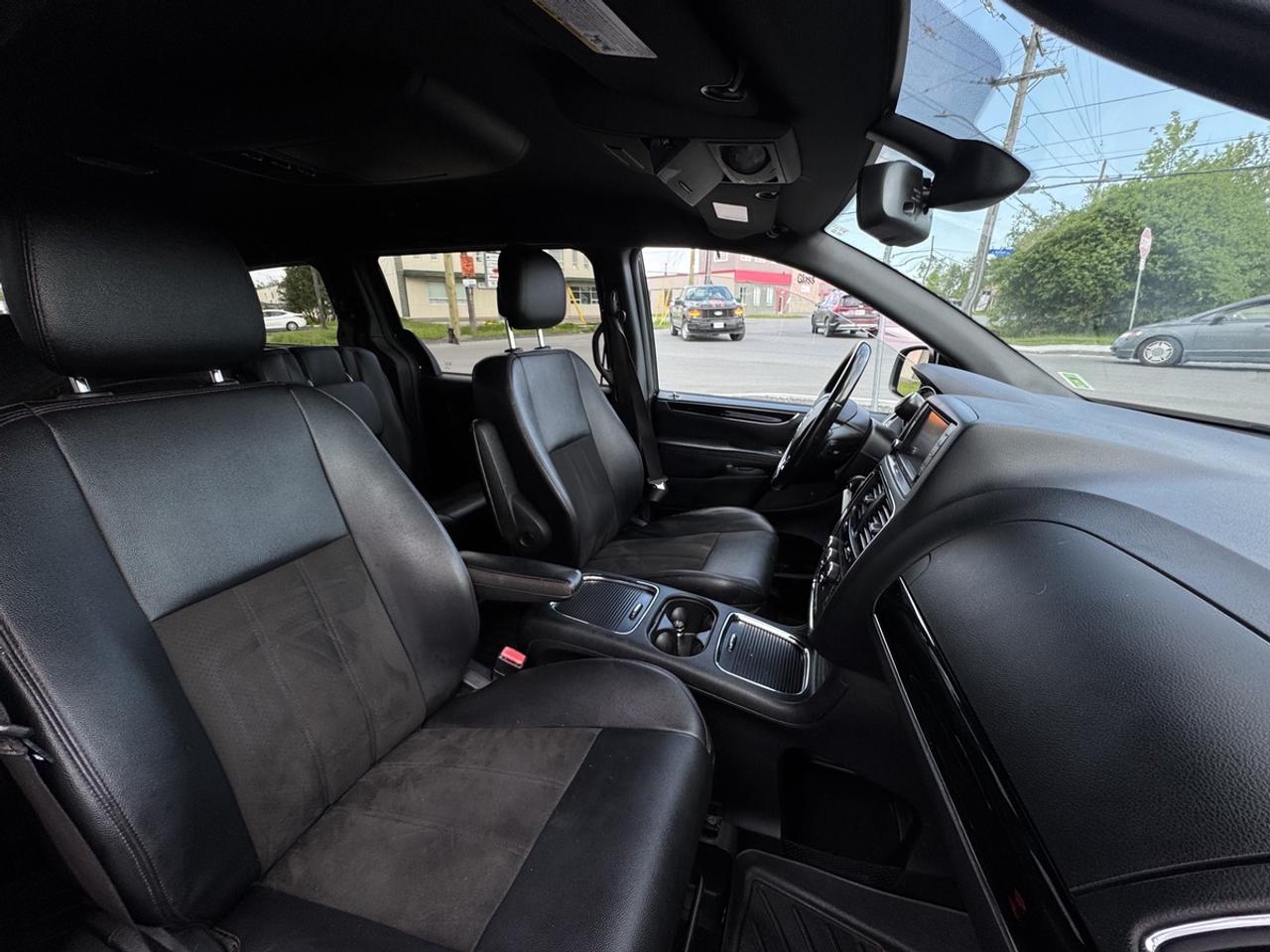 2019 Dodge Grand Caravan SXT Photo