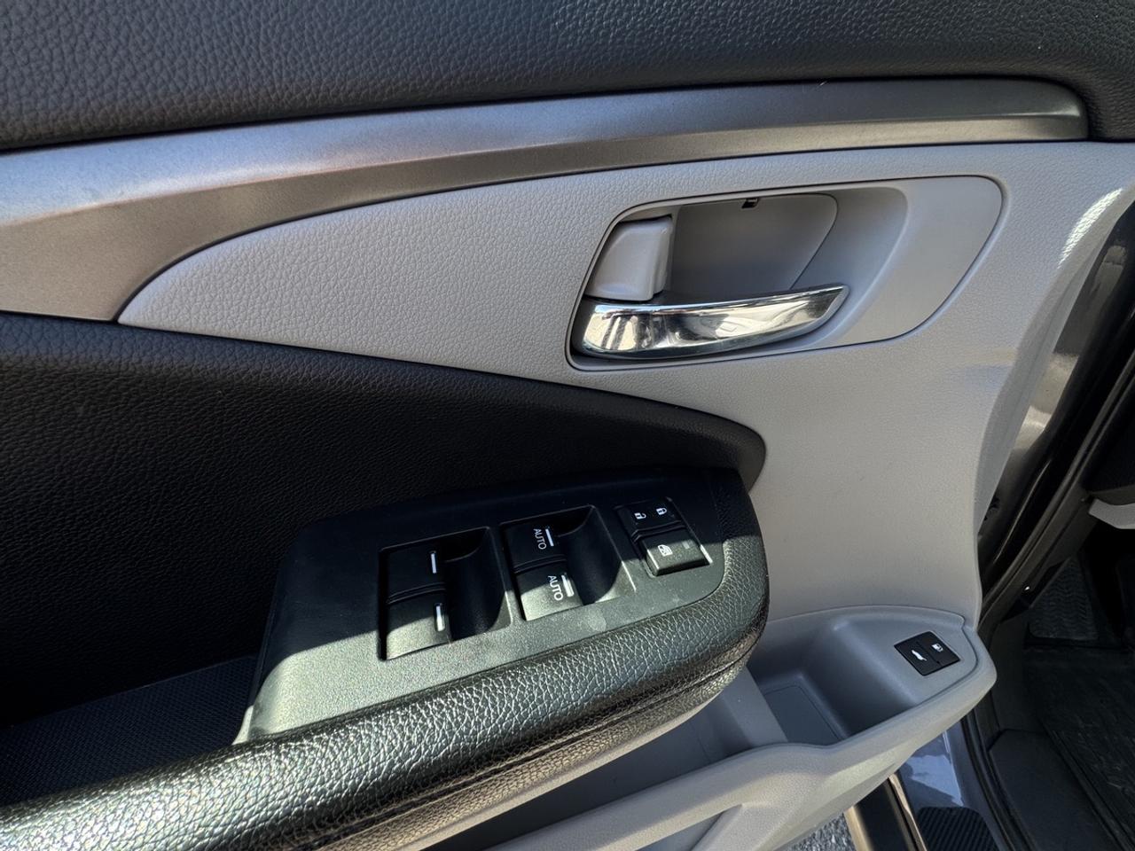 2017 Honda Pilot EX L Photo