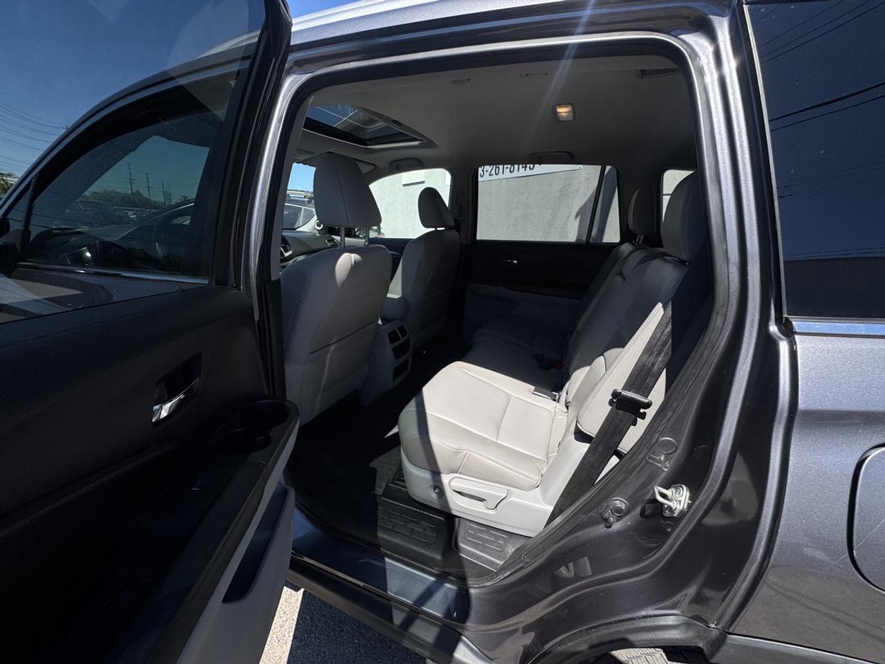 2017 Honda Pilot EX L Photo