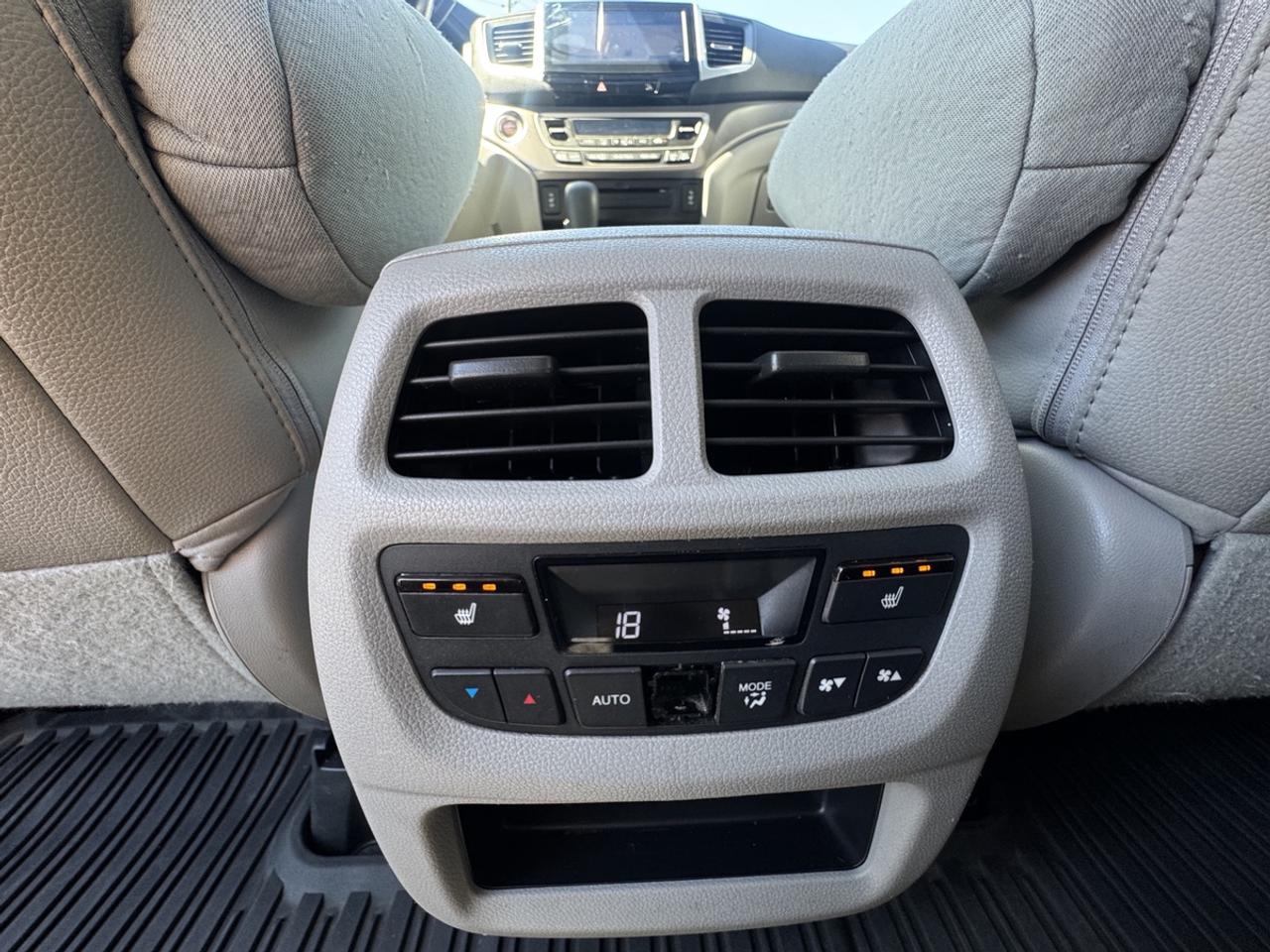 2017 Honda Pilot EX L Photo