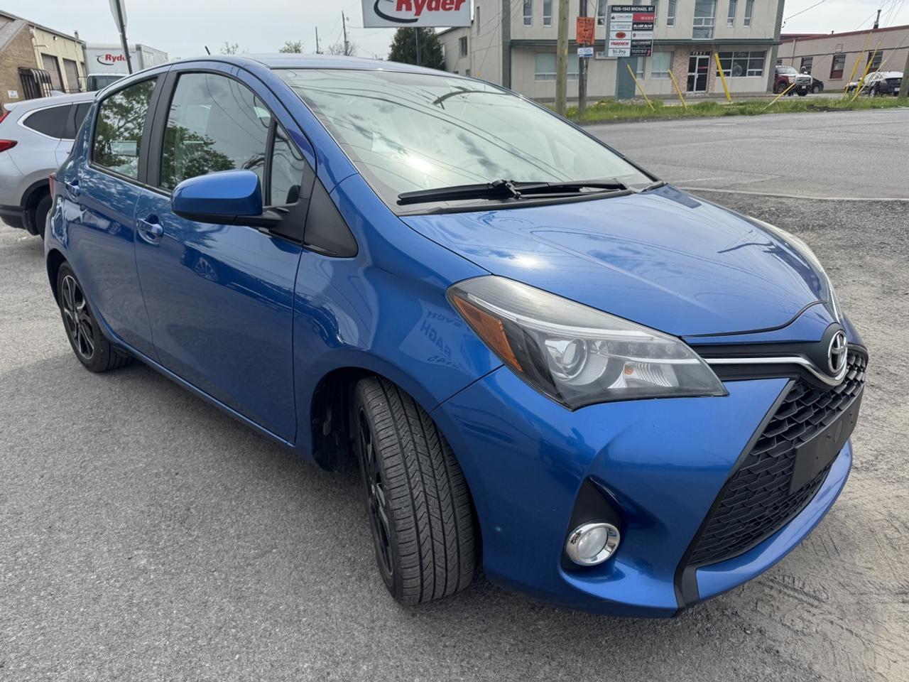 2016 Toyota Yaris SE Photo