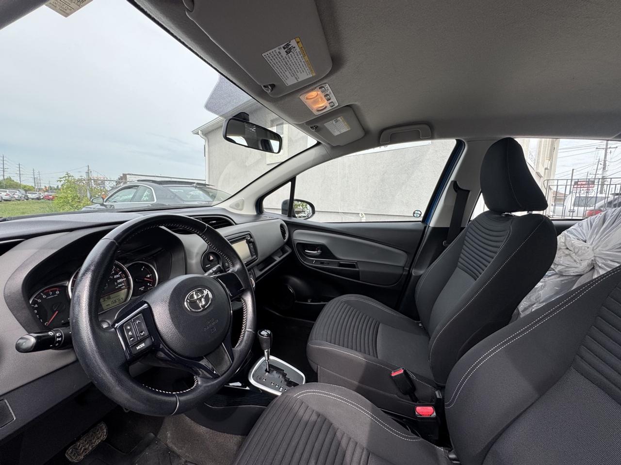 2016 Toyota Yaris SE Photo