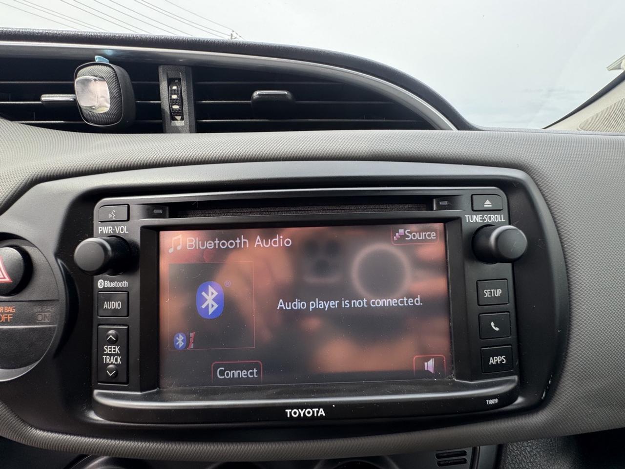 2016 Toyota Yaris SE Photo
