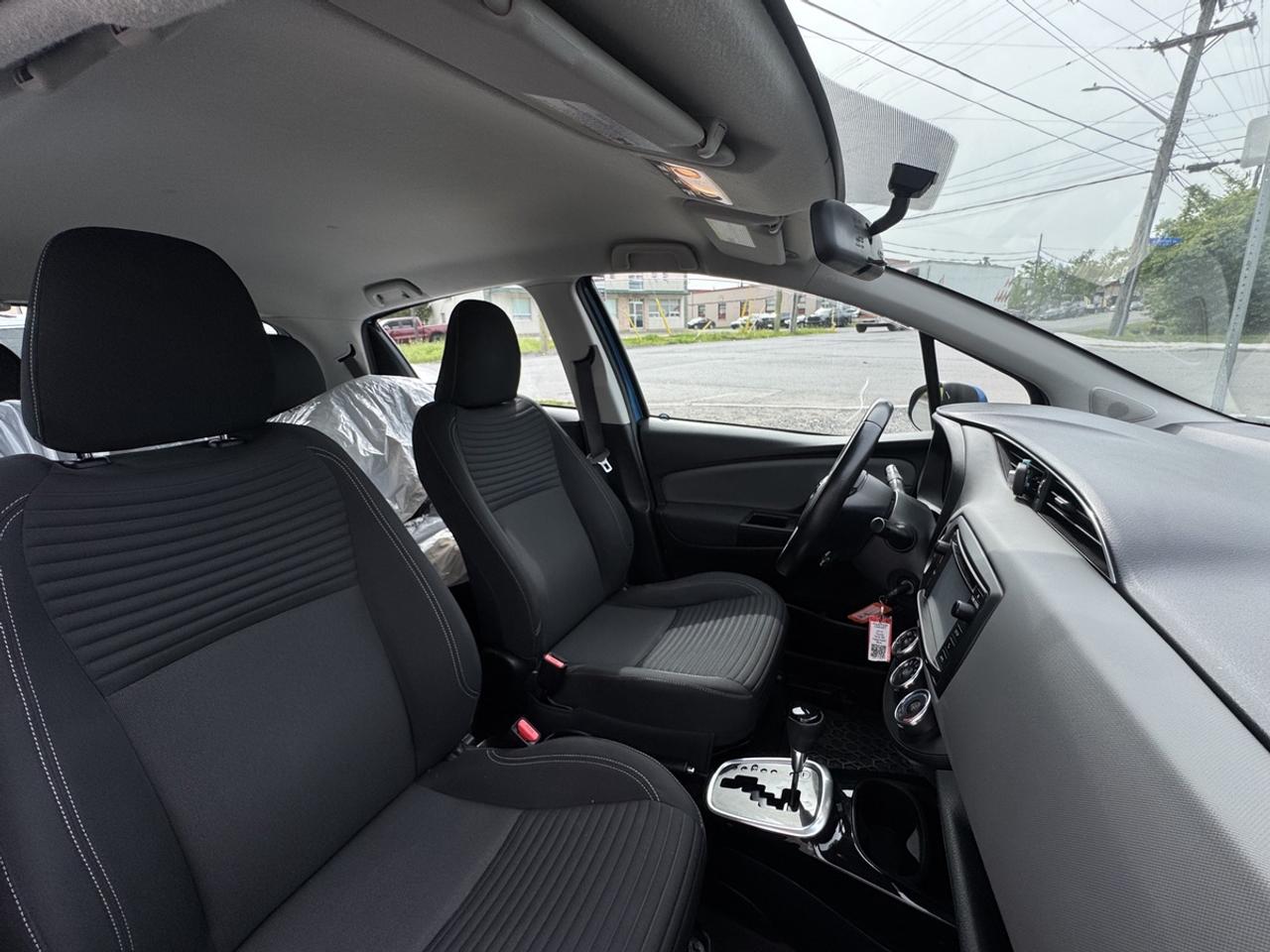2016 Toyota Yaris SE Photo