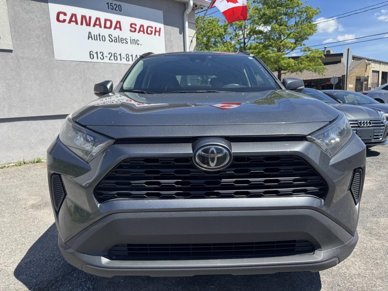 2019 Toyota RAV4 LE Photo