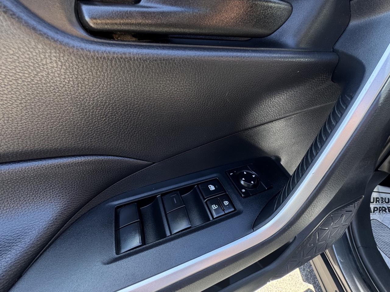 2019 Toyota RAV4 LE Photo