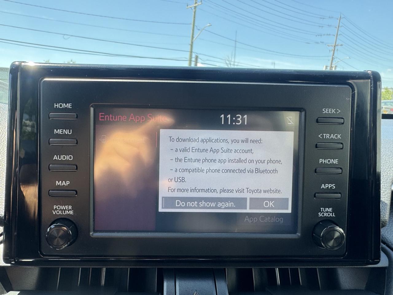 2019 Toyota RAV4 LE Photo