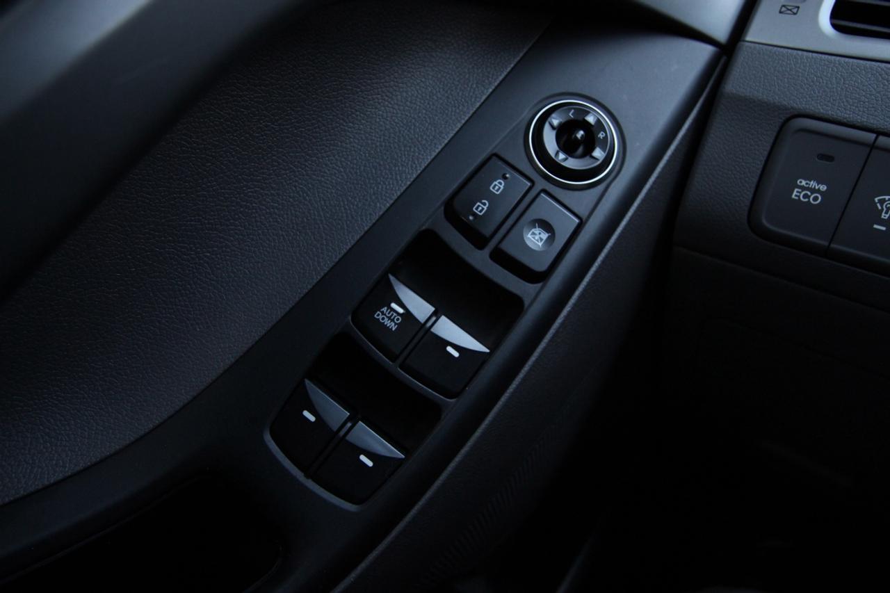 2014 Hyundai Elantra Limited Photo