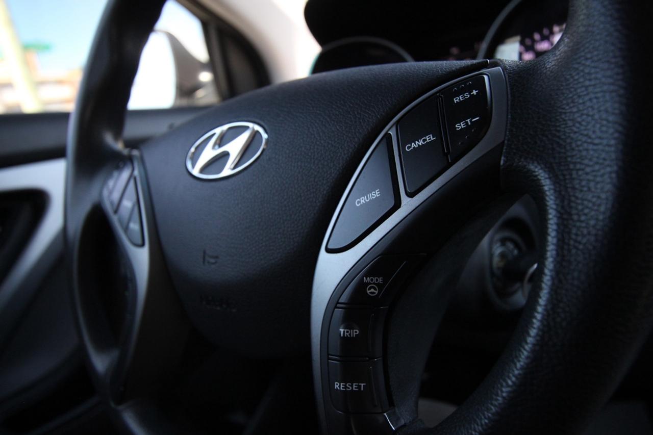 2014 Hyundai Elantra Limited Photo