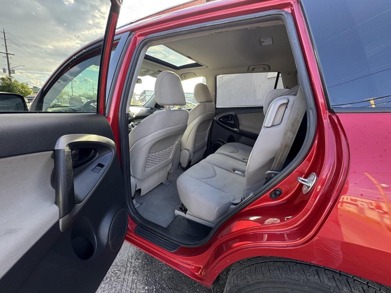 2011 Toyota RAV4 BASE Photo