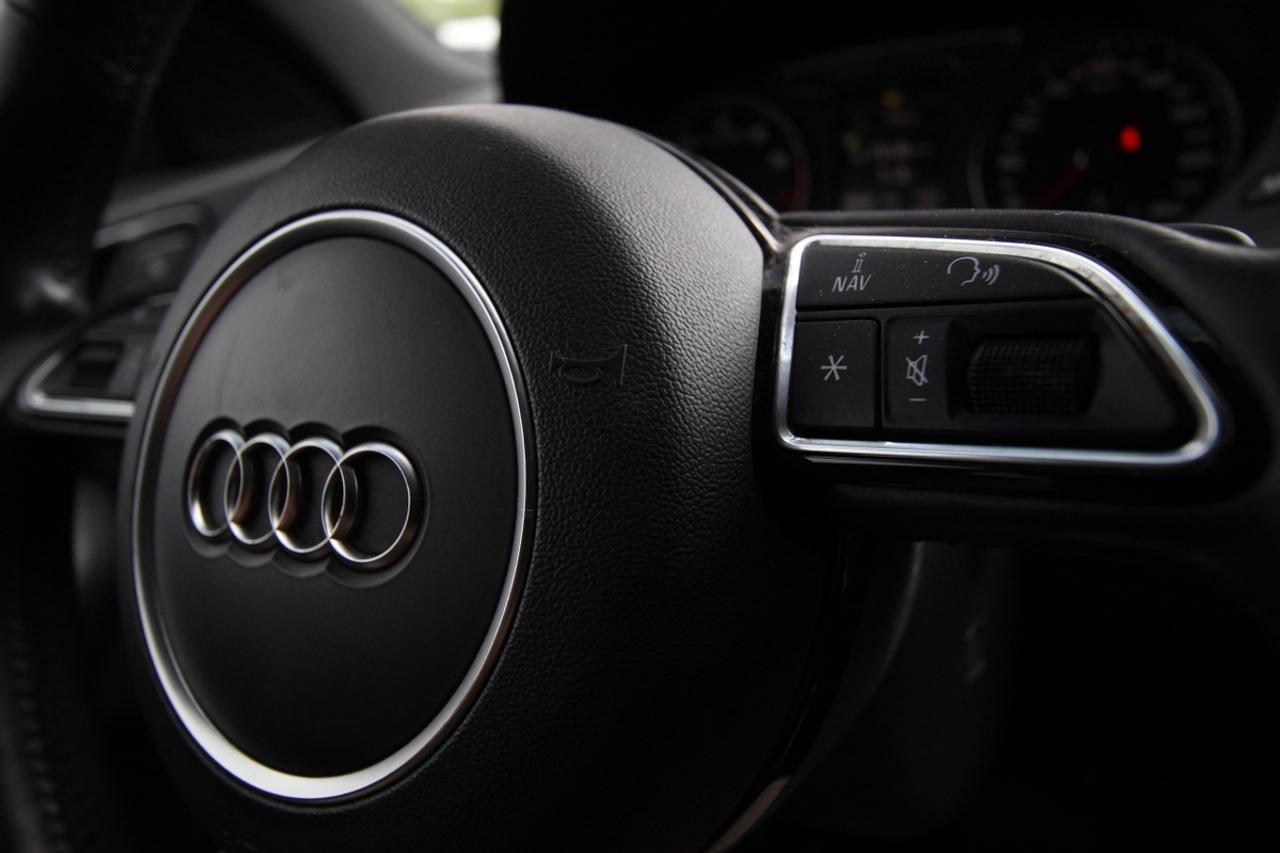 2017 Audi Q3 Premium Plus - NO ACCIDENTS ONTARIO REGISTERED Photo