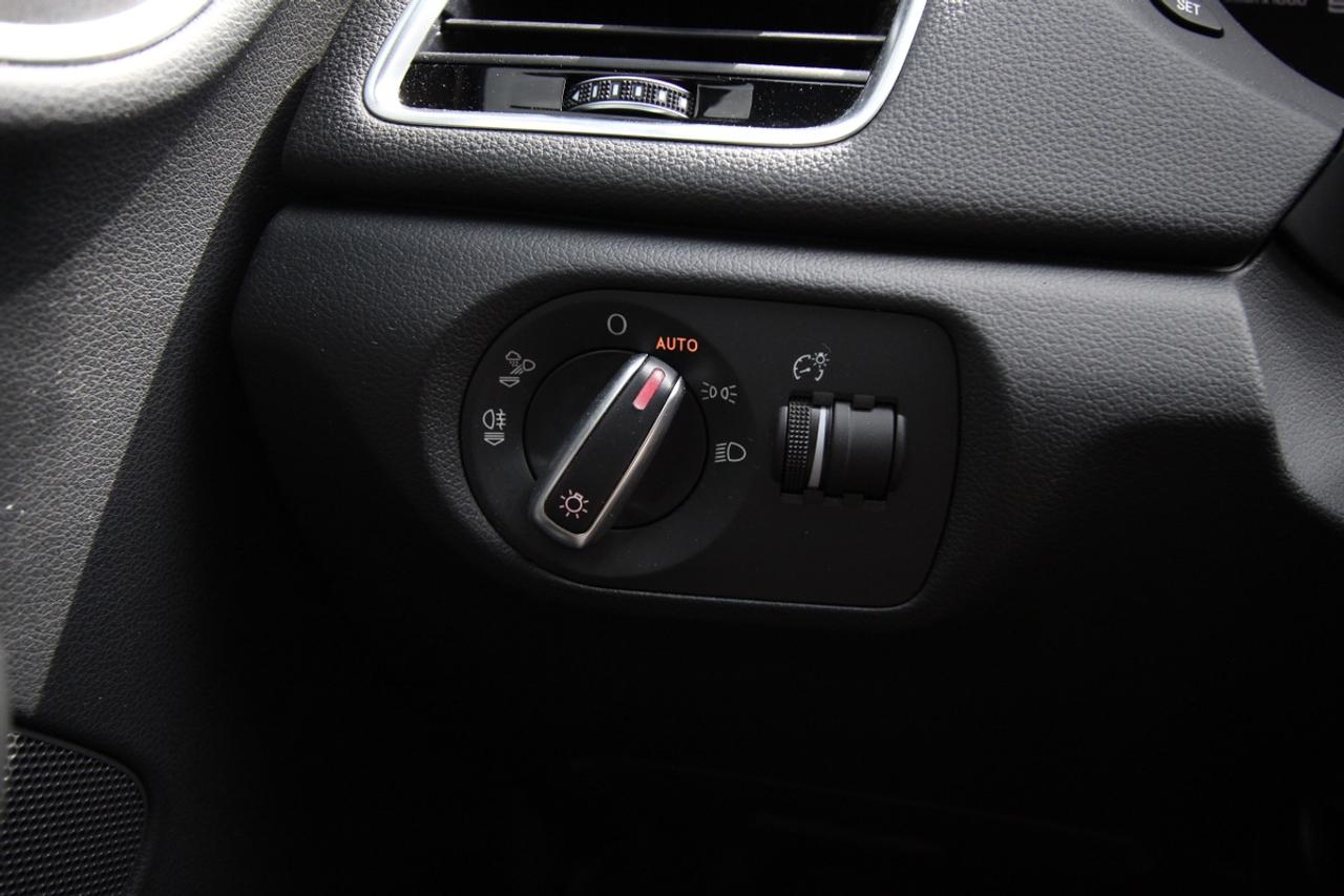 2017 Audi Q3 Premium Plus - NO ACCIDENTS ONTARIO REGISTERED Photo
