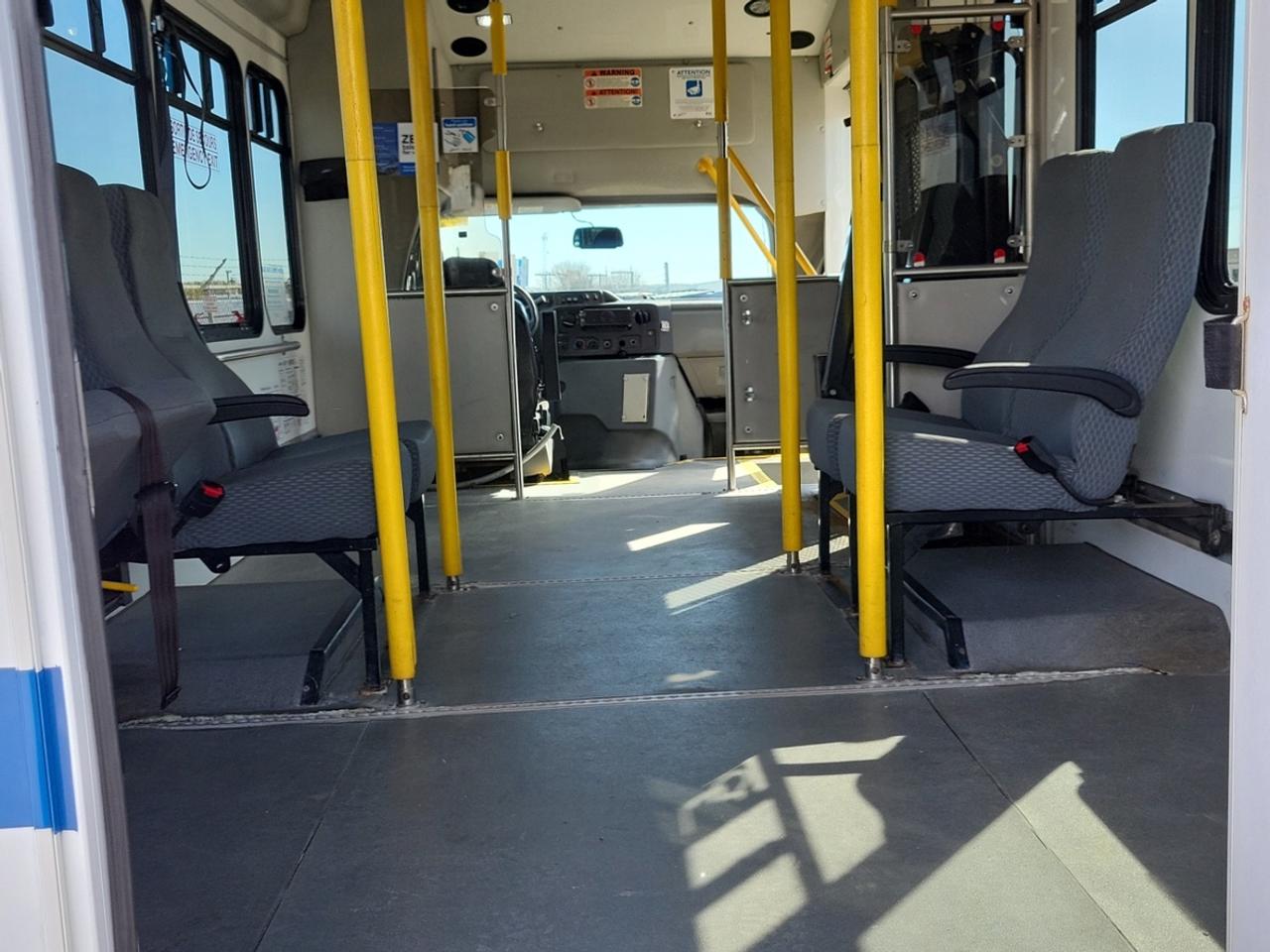 2019 Ford E-Series E 350 WheelChair Van/Bus Pwr Ramp 6passengers158" Photo