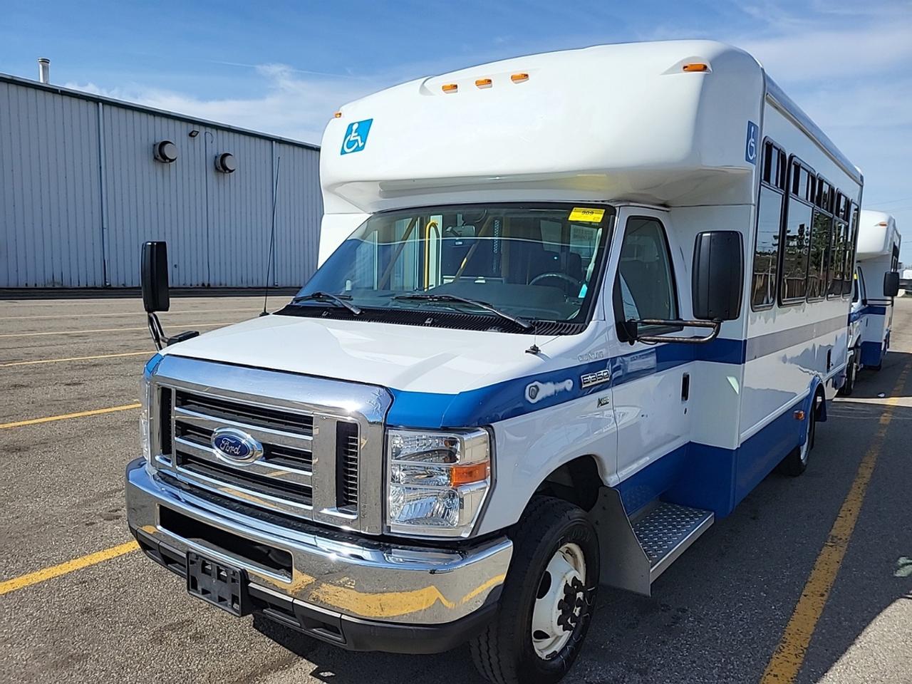 2018 Ford Transit T 350 Service Bucket Truck Ladder van Photo
