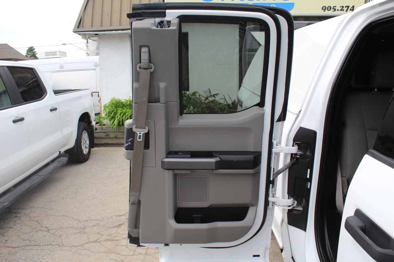 2017 Ford F-150 XLT 4WD 8ft 5.0L Extended Cab Tow package Photo