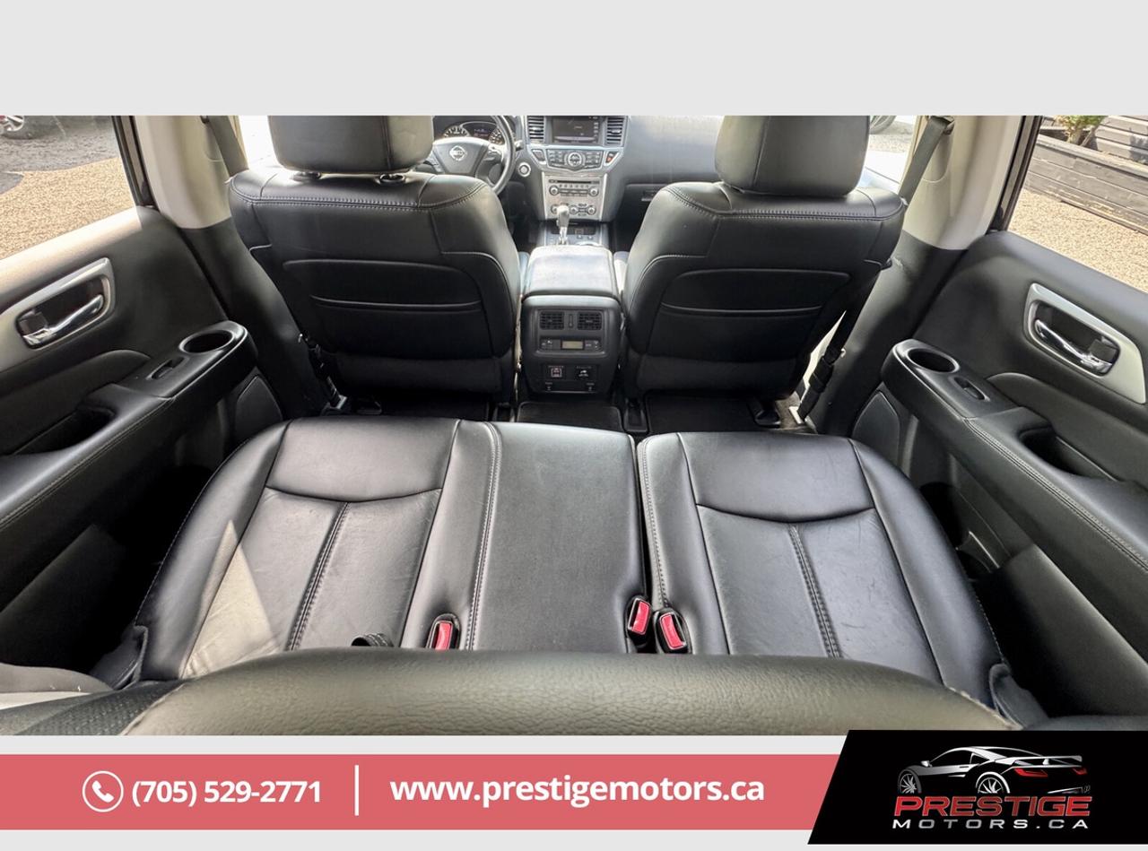 2018 Nissan Pathfinder SL Photo