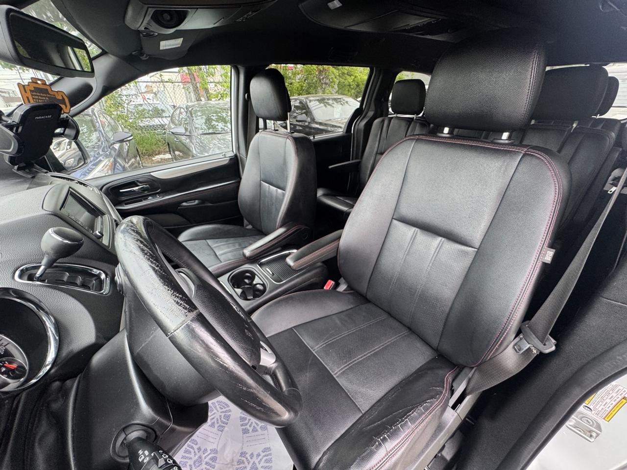 2019 Dodge Grand Caravan GT Photo