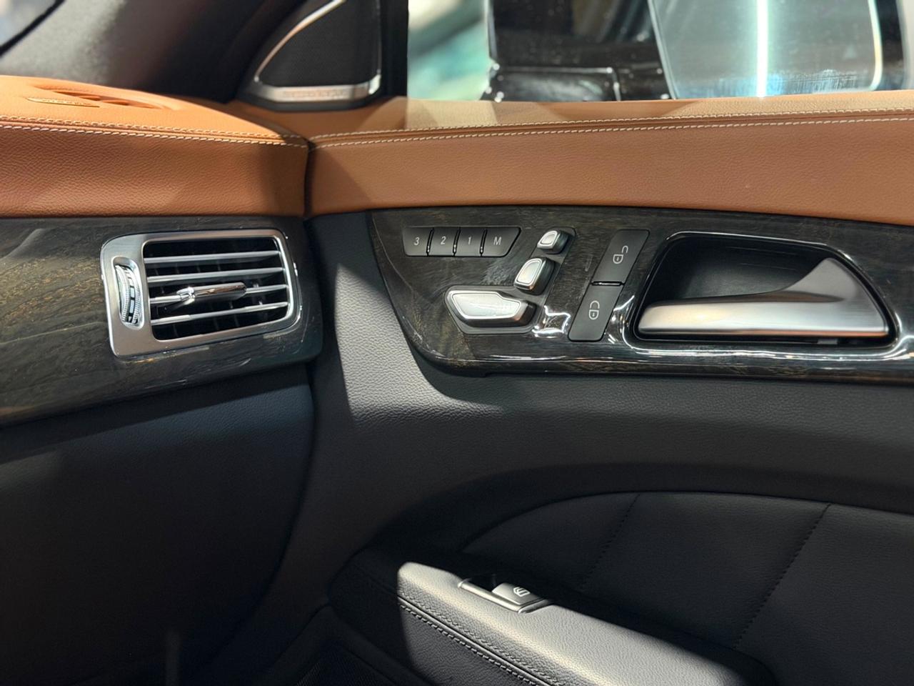 2017 Mercedes-Benz CLS-Class CLS550|AMG PCKG|DISTRONIC+ Photo
