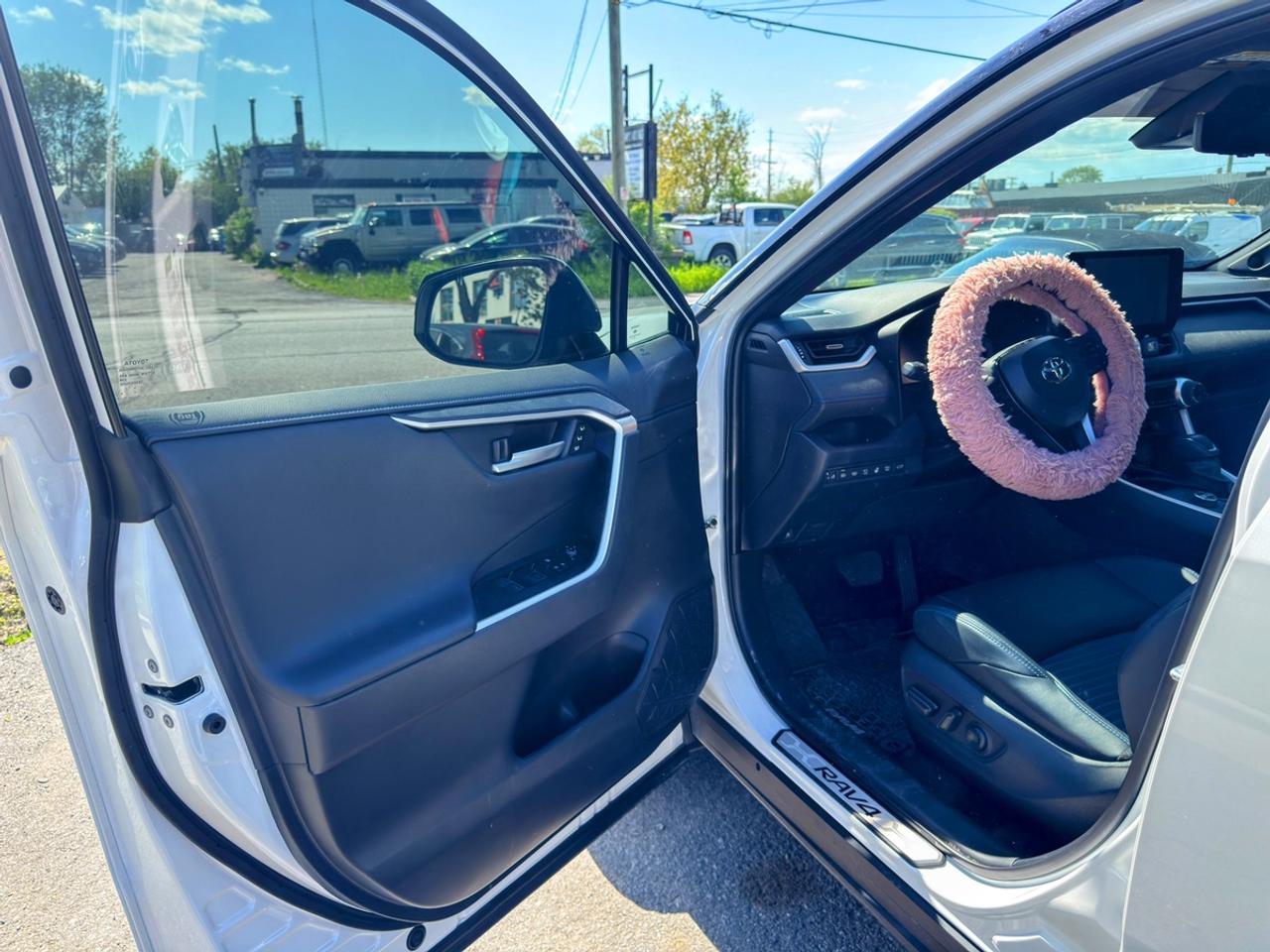 2024 Toyota RAV4 XSE Photo
