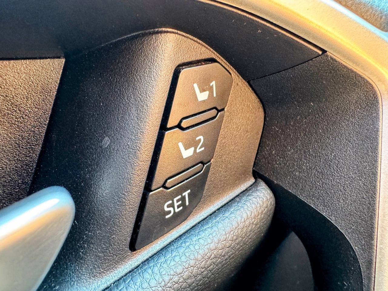 2024 Toyota RAV4 XSE Photo