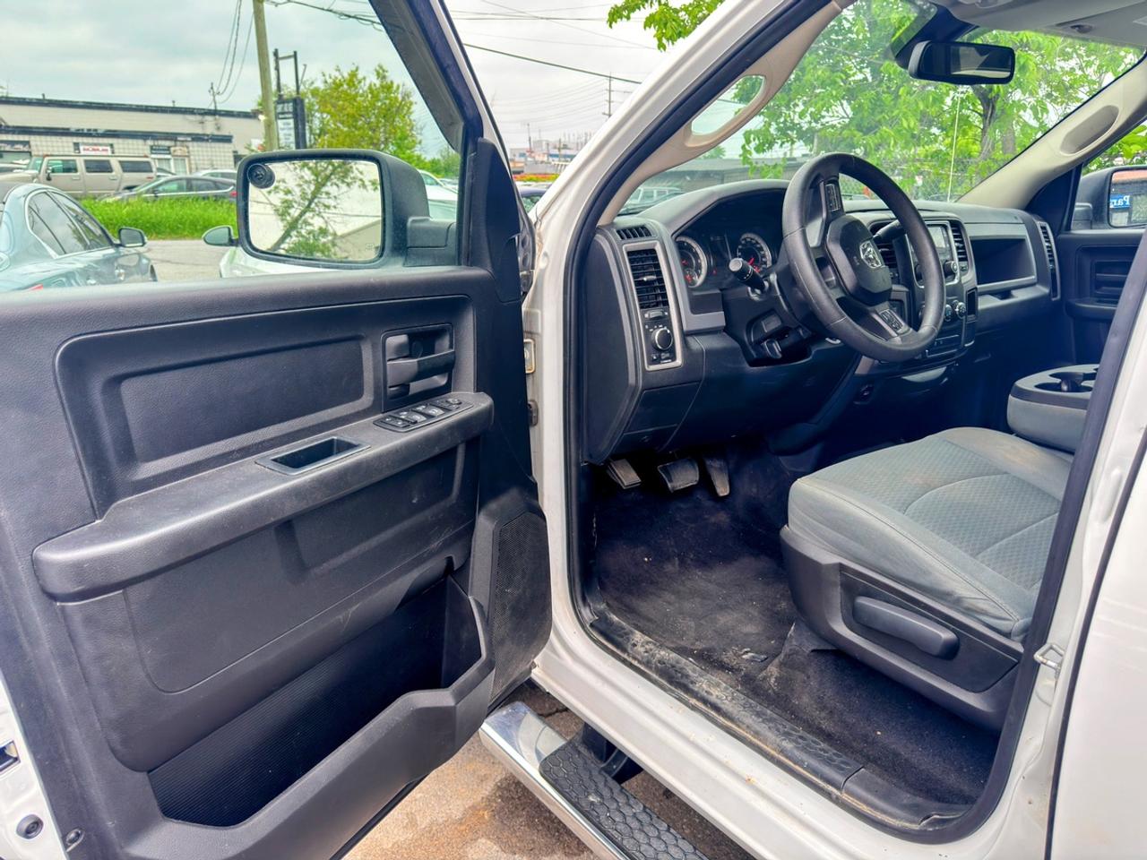 2017 RAM 1500 TRADESMAN Photo