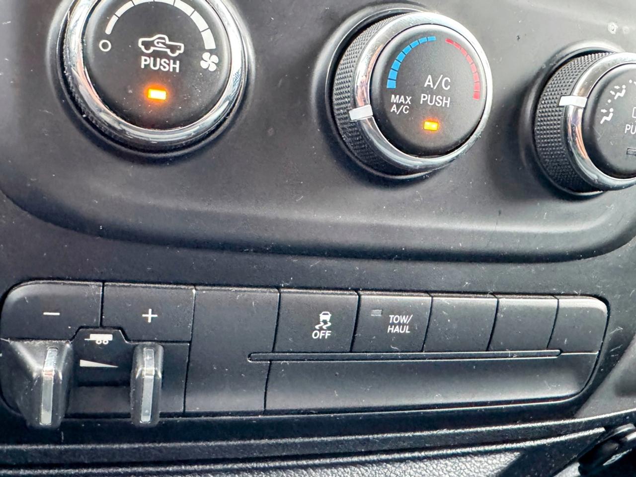2017 RAM 1500 TRADESMAN Photo