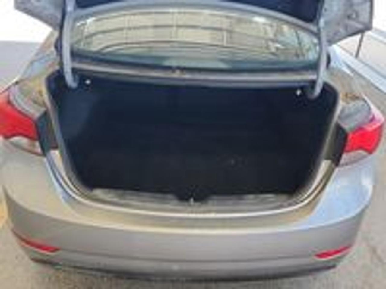 2016 Hyundai Elantra Limited Photo