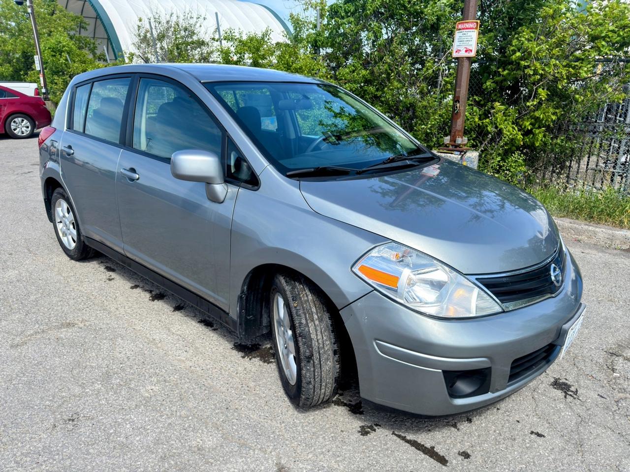 2012 Nissan Versa SL Photo