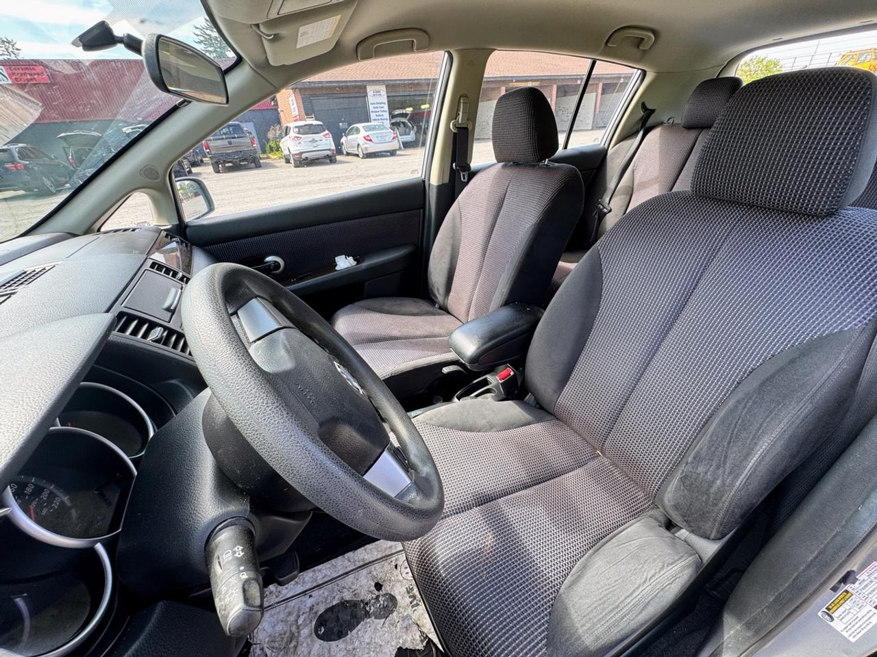 2012 Nissan Versa SL Photo