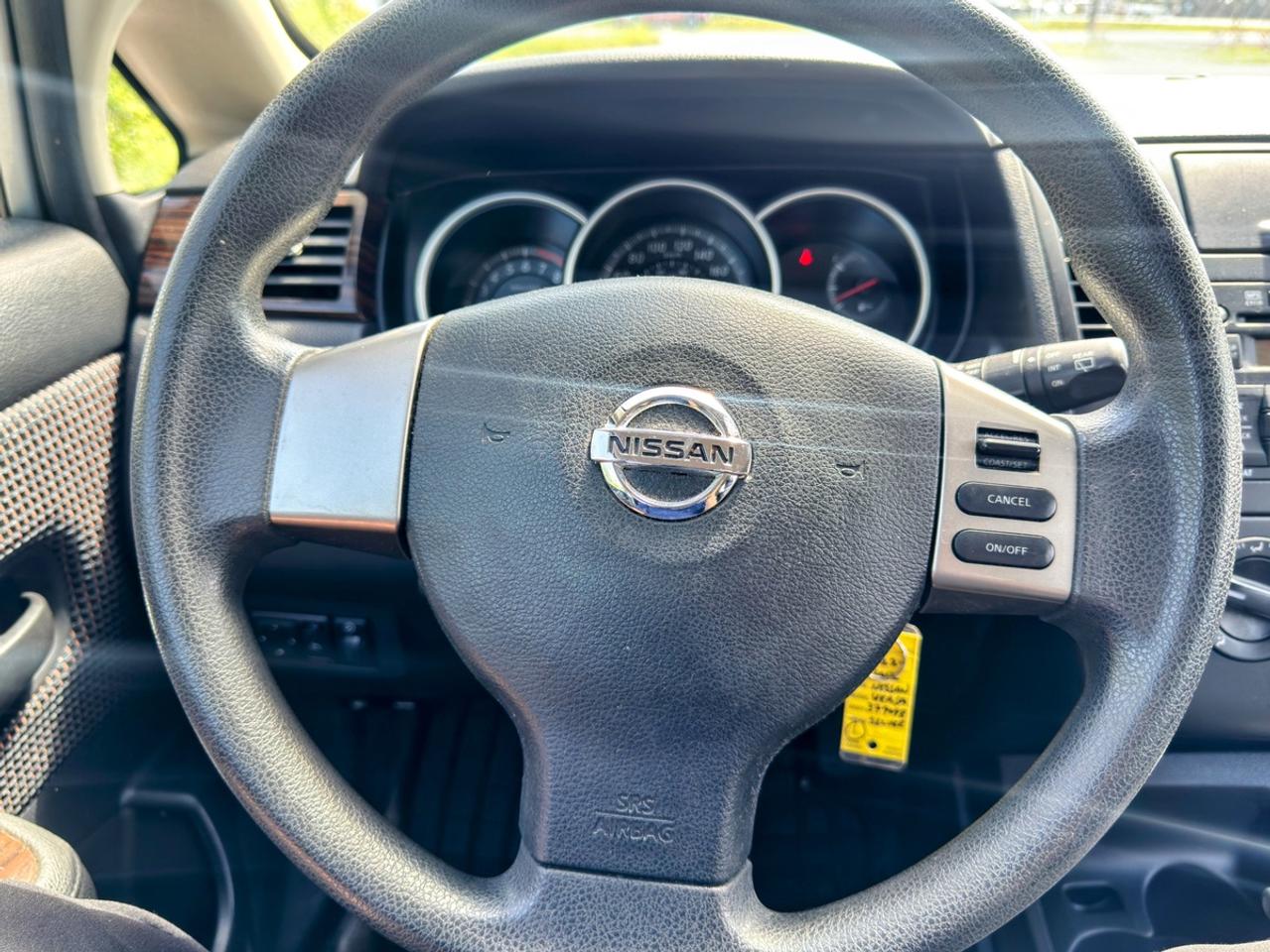2012 Nissan Versa SL Photo