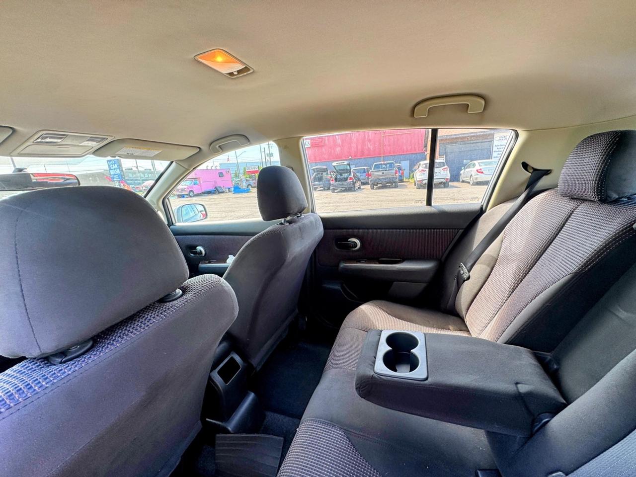 2012 Nissan Versa SL Photo