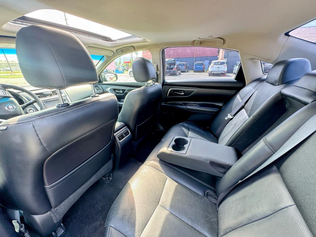 2017 Nissan Altima SL Photo