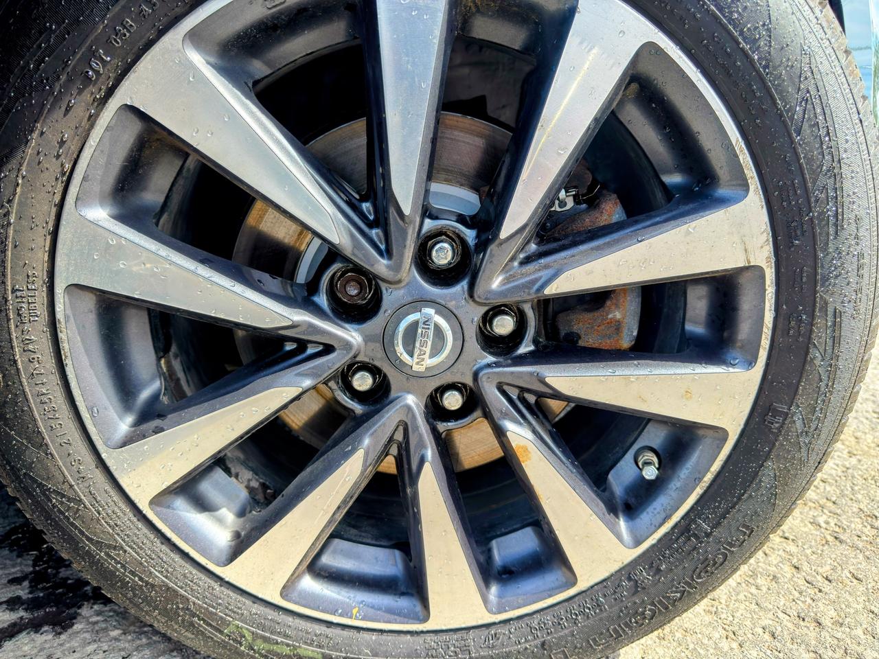 2017 Nissan Altima SL Photo