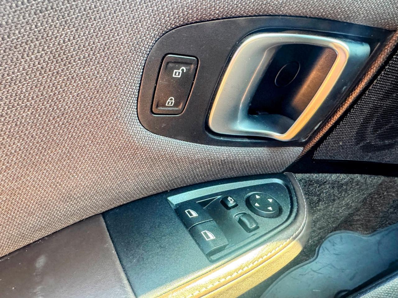 2017 BMW I3 W/ Range Extender Photo