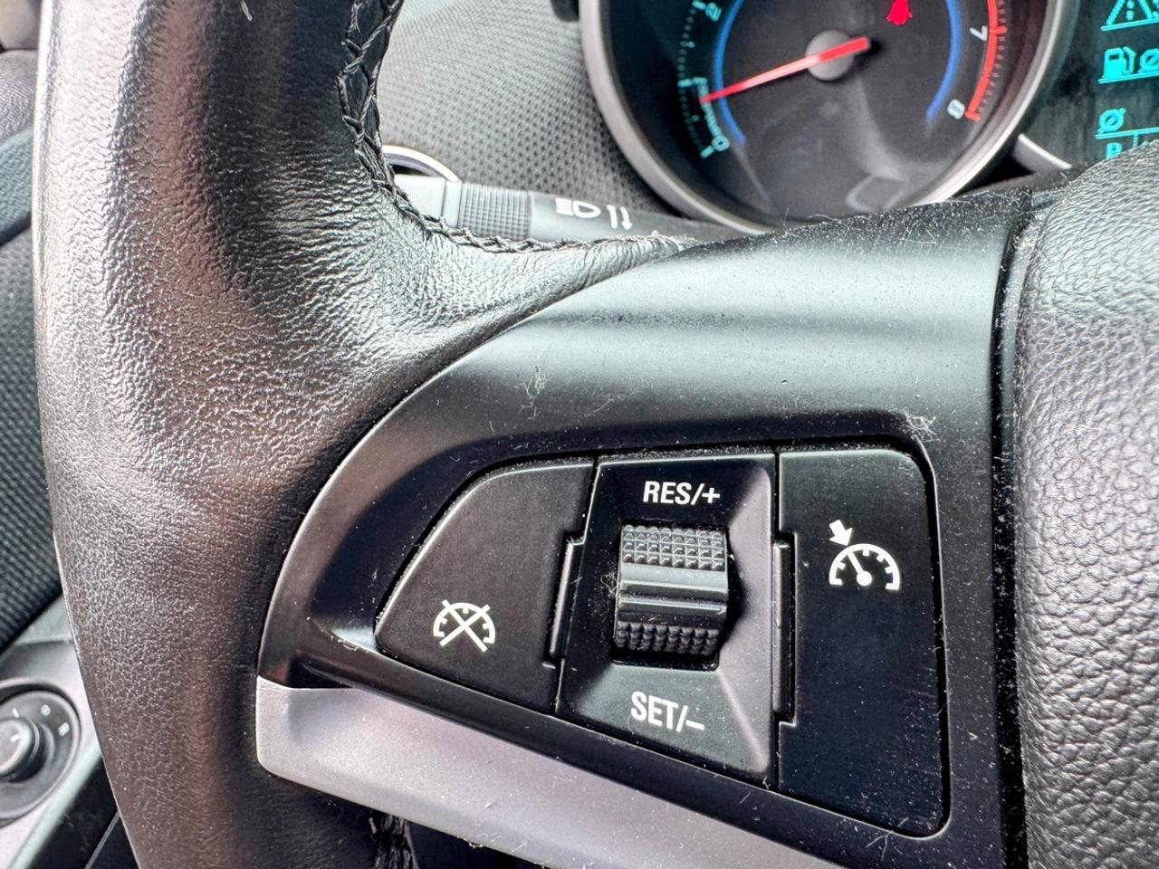 2014 Chevrolet Cruze 1LT Photo